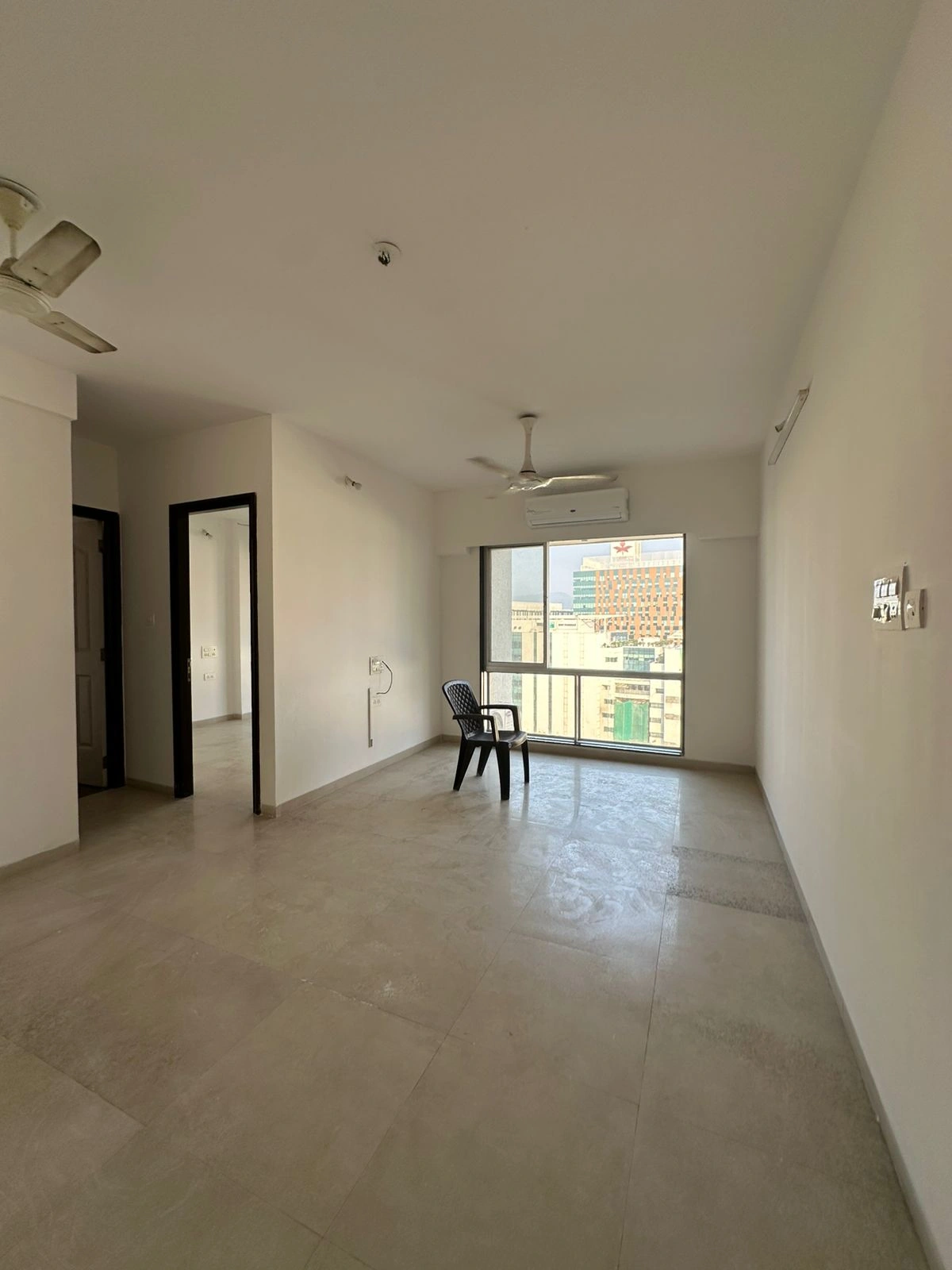 2 BHK Flat for rent in Malad East